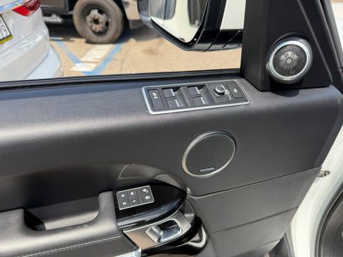 Used 2017 Land Rover Range Rover Supercharged AWD/4WD image 20
