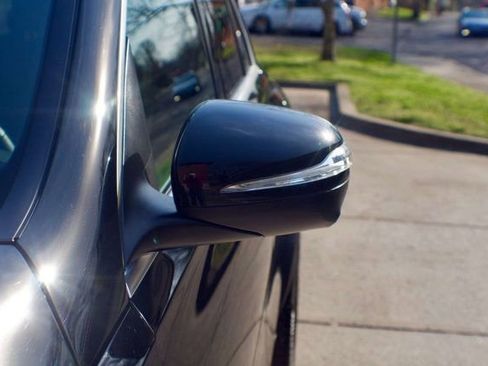 Used 2025 Mercedes-Benz GLE 350 4MATIC w/ 3rd Row Seat Package image 11