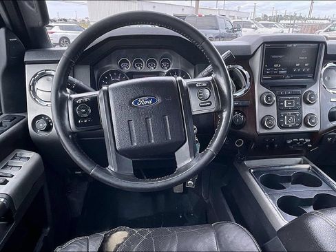 Used 2016 Ford F250 Lariat w/ Lariat Ultimate Package AWD/4WD image 8