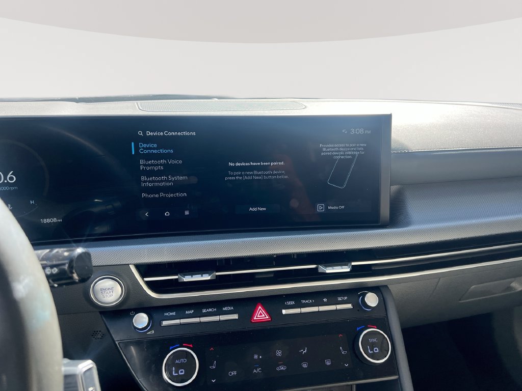 Used 2024 Hyundai Sonata SEL w/ Convenience Package FWD image 12
