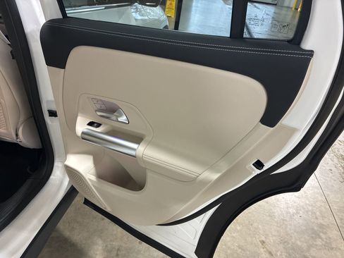 Used 2023 Mercedes-Benz GLA 250 4MATIC image 19