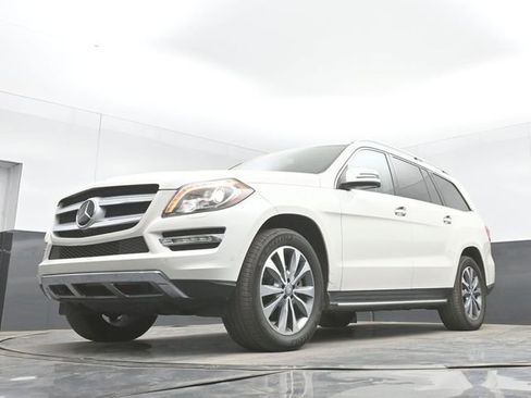 Used 2015 Mercedes-Benz GL 450 4MATIC image 29
