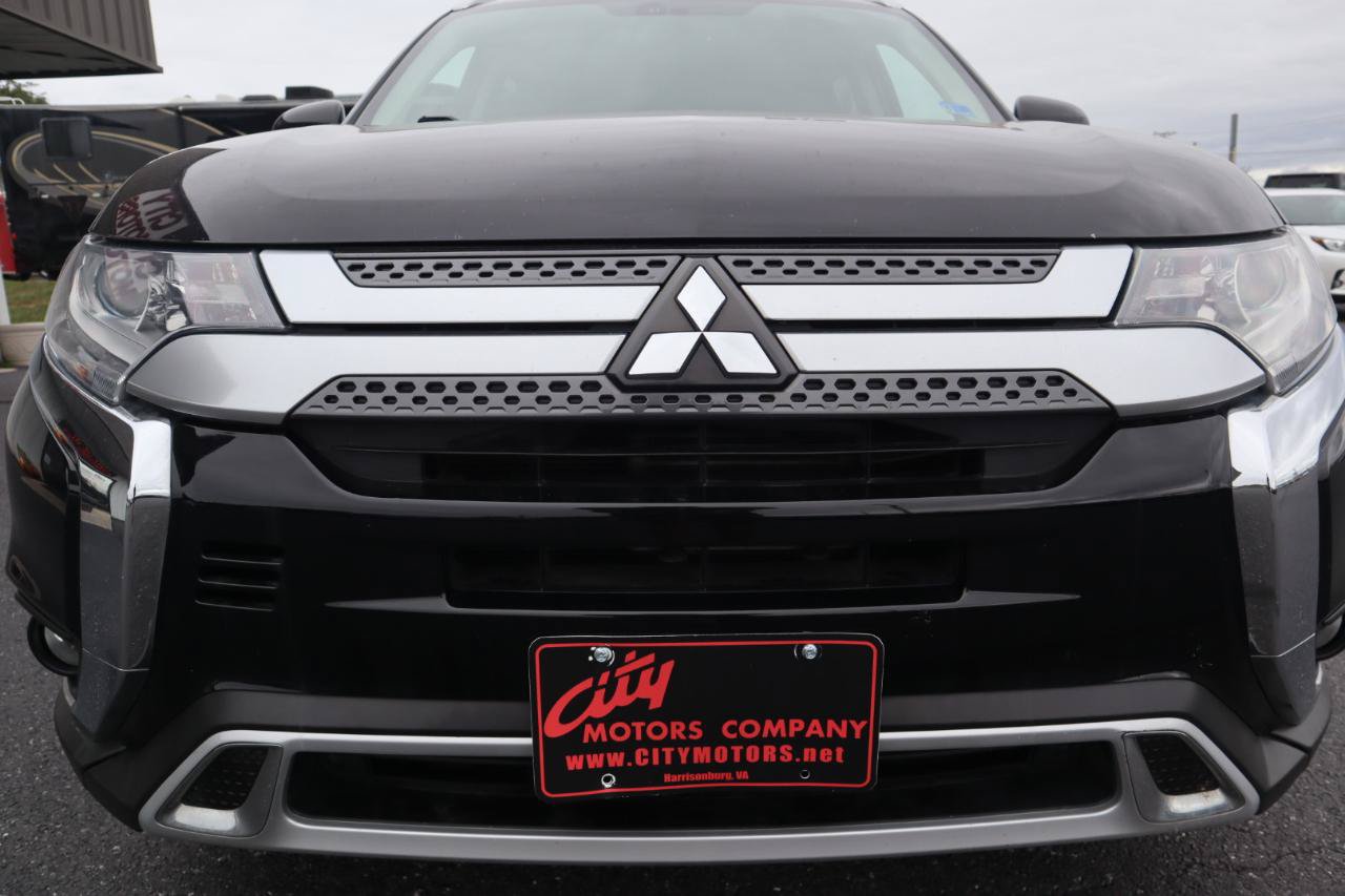 Used 2019 Mitsubishi Outlander SEL AWD/4WD image 28