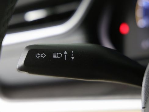 Used 2025 Jeep Grand Cherokee L Limited w/ Black Appearance Package image 26