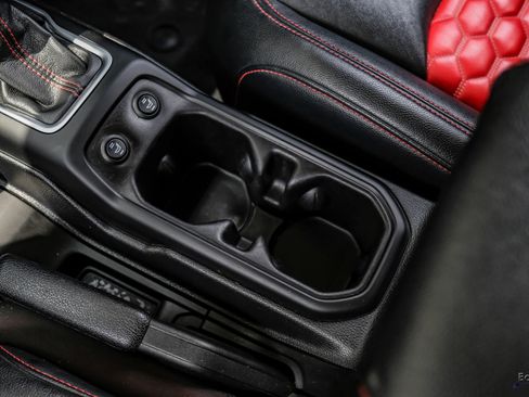 Used 2020 Jeep Wrangler Unlimited Sport S AWD/4WD image 66