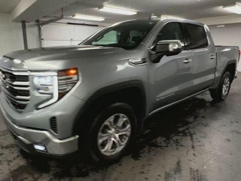 Certified 2025 GMC Sierra 1500 SLT image 4