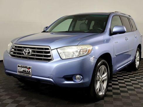 Used 2010 Toyota Highlander Limited AWD/4WD image 3