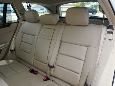 Used 2015 Mercedes-Benz E 350 4MATIC Wagon image 12