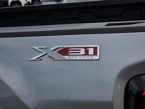 New 2026 GMC Sierra 2500 SLE w/ SLE Value Package; AWD/4WD image 11