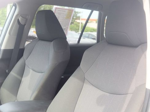 Certified 2025 Toyota RAV4 XLE AWD/4WD image 5