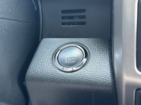 Used 2016 Ford F150 Platinum w/ Equipment Group 701A Luxury image 22