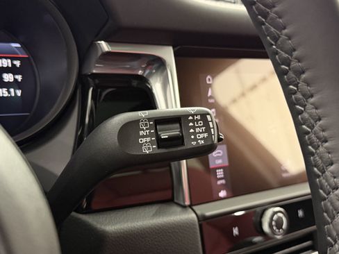 New 2026 Porsche Macan image 53