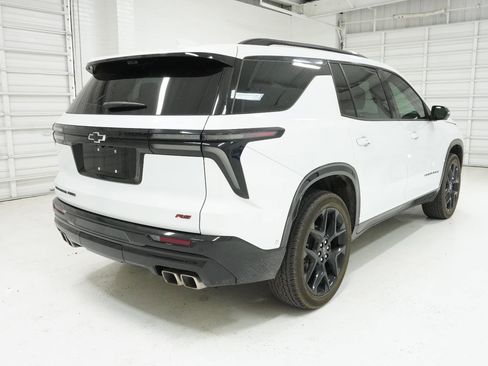 Used 2024 Chevrolet Traverse RS w/ LPO, Floor Liner Package image 5