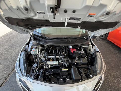 Used 2025 Nissan Versa SV FWD image 30