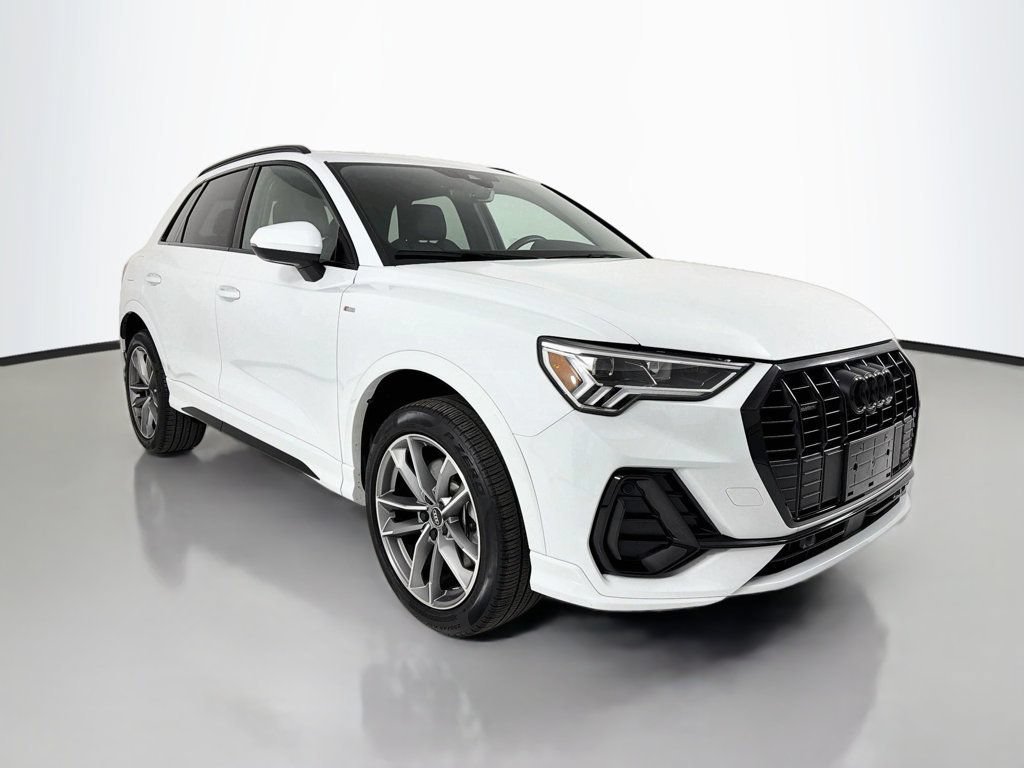 Used 2023 Audi Q3 2.0T Premium Plus w/ Premium Plus Package AWD/4WD image 1