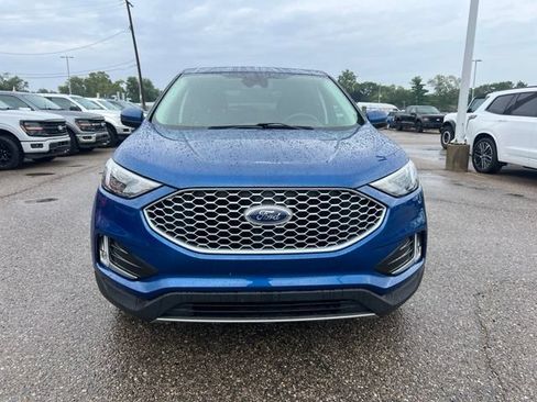 Certified 2024 Ford Edge SEL w/ Convenience Package AWD/4WD image 2