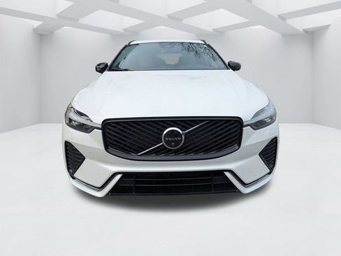 New 2026 Volvo XC60 B5 Plus w/ Protection Package Premier AWD/4WD image 11