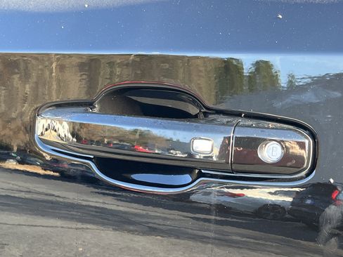 Used 2023 GMC Sierra 1500 Elevation image 30