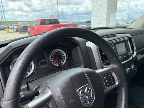 Used 2023 RAM 1500 Classic SLT AWD/4WD image 10