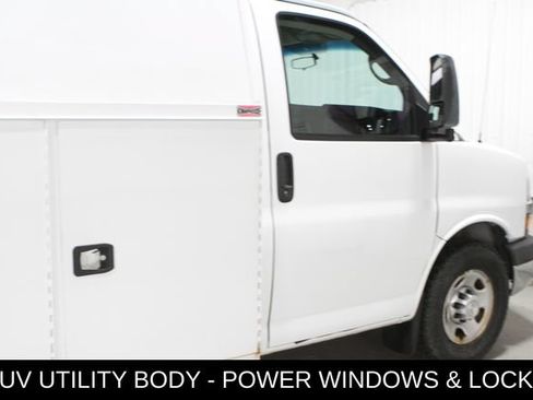 Used 2014 Chevrolet Express 3500 RWD image 35