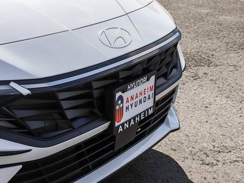 New 2026 Hyundai Elantra Limited image 5