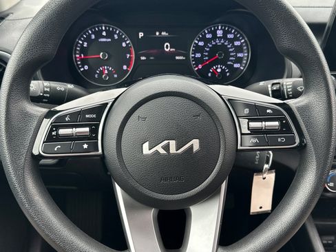 Certified 2024 Kia Forte LXS w/ LXS Technology Package FWD image 21