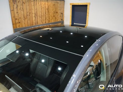 Used 2022 Tesla Model Y Long Range image 9