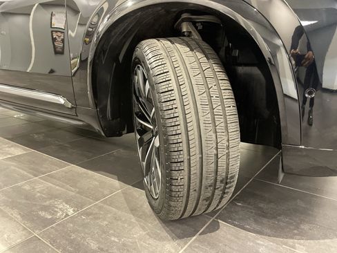 Used 2025 Volvo XC90 B5 Plus image 13