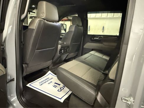 Used 2025 Chevrolet Silverado 2500 ZR2 w/ Technology Package image 22