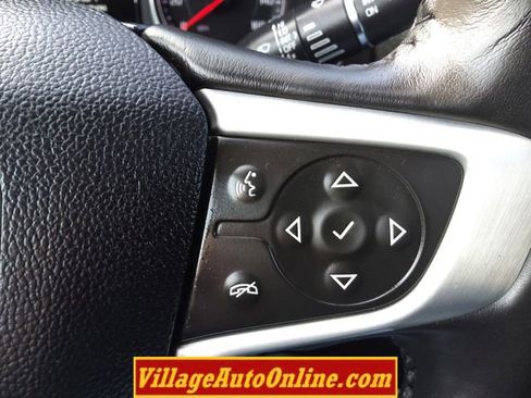 Used 2019 GMC Acadia SLT w/ LPO, Floor Liner Package AWD/4WD image 17