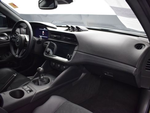 Used 2023 Nissan Z w/ Floor Mat Package (L93) RWD image 11