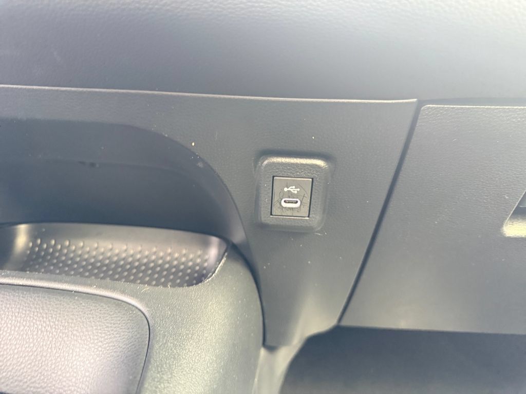 Used 2025 Toyota Corolla LE FWD image 25
