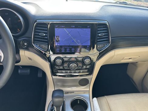 Used 2019 Jeep Grand Cherokee Limited image 33