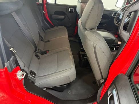 Certified 2024 Jeep Gladiator Sport AWD/4WD image 39