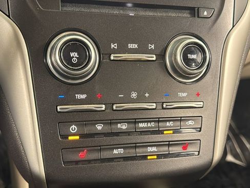 Used 2017 Lincoln MKC Select w/ Select Plus Package image 27