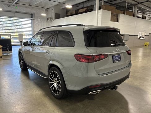 New 2025 Mercedes-Benz GLS 580 4MATIC image 4