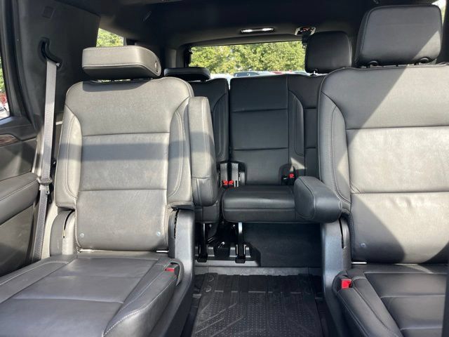 Used 2022 Chevrolet Tahoe LT w/ Luxury Package RWD image 37