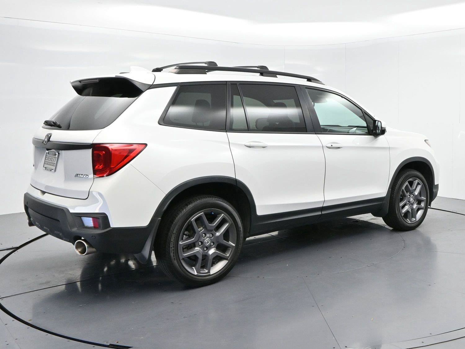 Used 2023 Honda Passport EX-L image 7