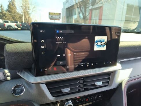 Used 2025 Ford Explorer ST-Line w/ Premium Package image 16