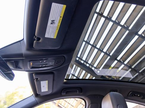 Certified 2025 Porsche Cayenne Coupe image 30