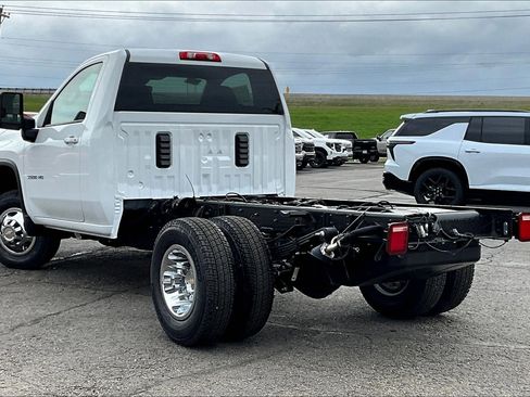 New 2026 Chevrolet Silverado 3500 LT w/ Convenience Package AWD/4WD image 3