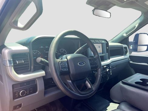 Used 2024 Ford F250 XL w/ 360-Degree Camera Package RWD image 9