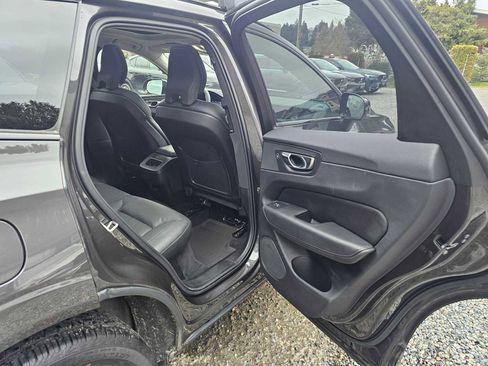 Certified 2025 Volvo XC60 B5 Plus w/ Protection Package Premier image 12
