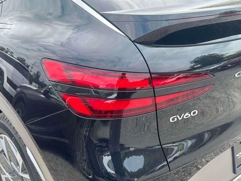 New 2025 Genesis GV60 Advanced image 8