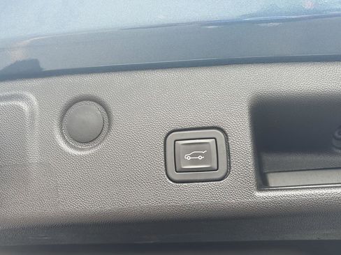 Certified 2024 Chevrolet Equinox LT AWD/4WD image 8
