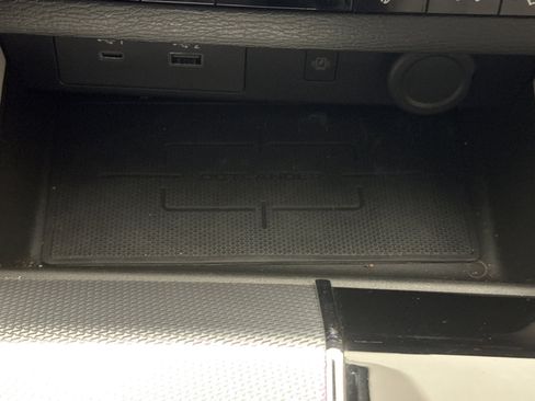 Used 2024 Mitsubishi Outlander SEL image 17