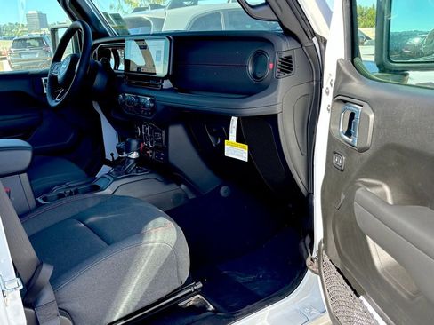 New 2026 Jeep Gladiator Rubicon w/ Safety Group image 21