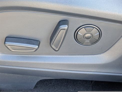 Used 2025 Ford Explorer Platinum w/ Ultimate Package image 23