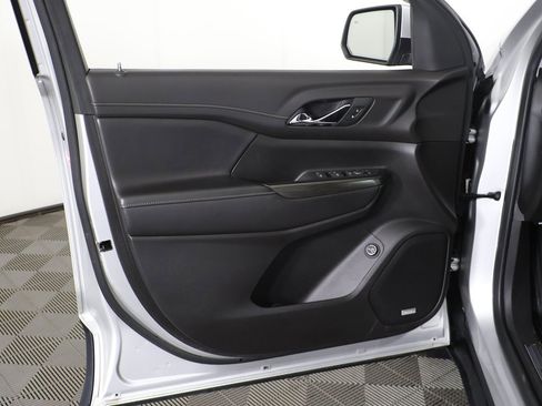 Used 2019 GMC Acadia SLT image 26