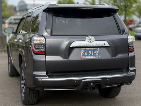 Certified 2022 Toyota 4Runner Limited AWD/4WD image 3